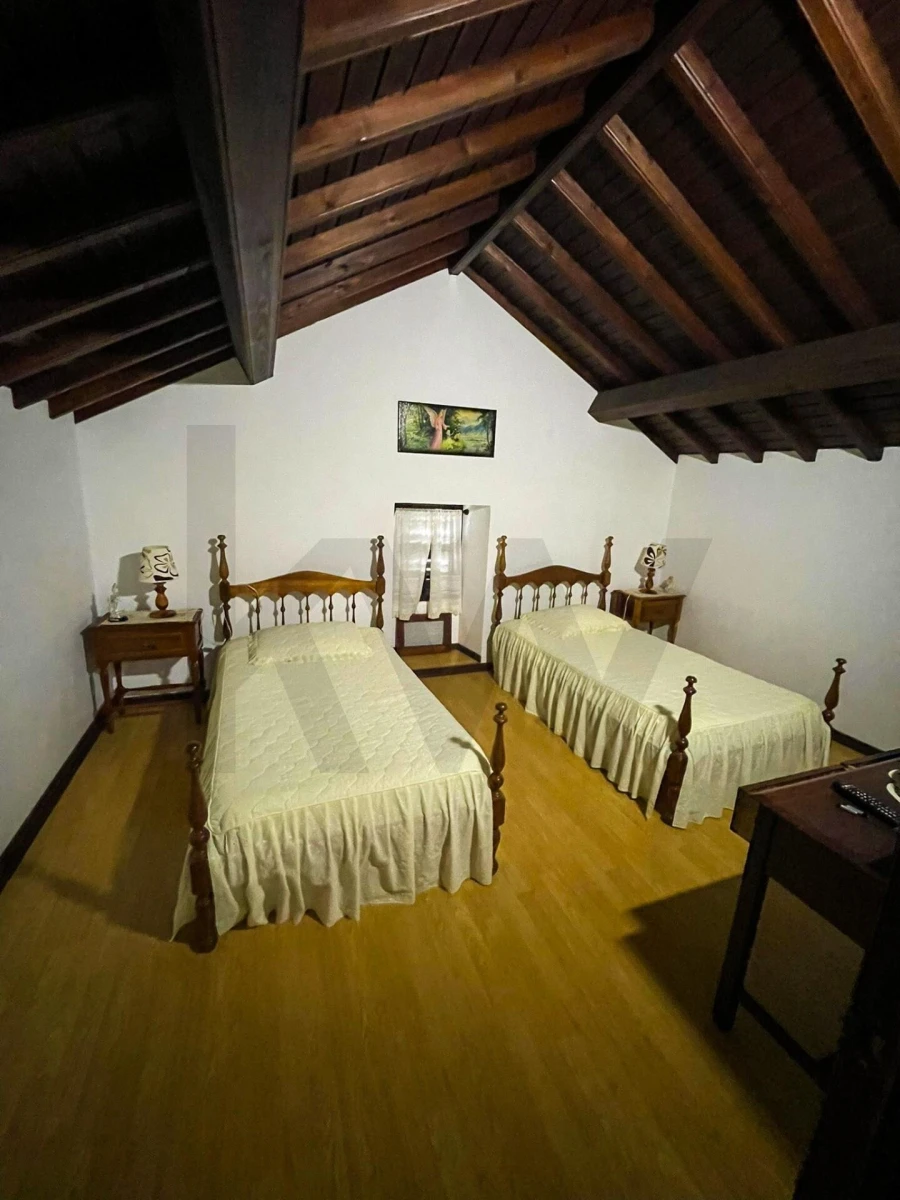 Moradia T7 para Venda em Vila do Porto Foto 4