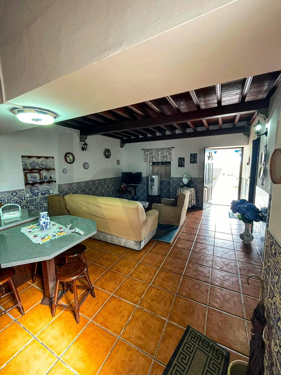 Moradia T7 para Venda em Vila do Porto Foto 12