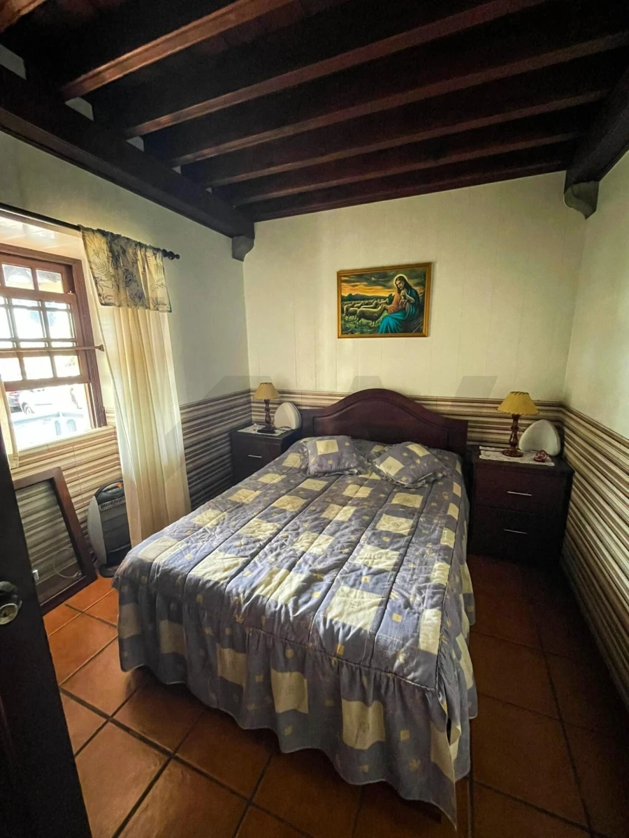 Moradia T7 para Venda em Vila do Porto Foto 6