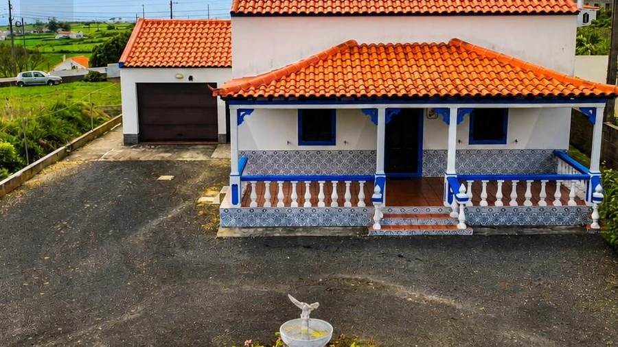 Moradia T7 para Venda em Vila do Porto
