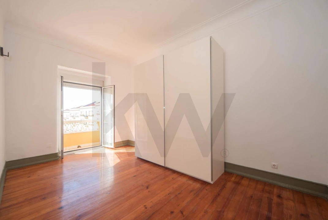 Apartamento T3 para Arrendamento em Areeiro Foto 12