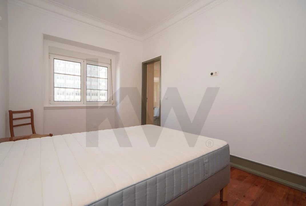 Apartamento T3 para Arrendamento em Areeiro Foto 22