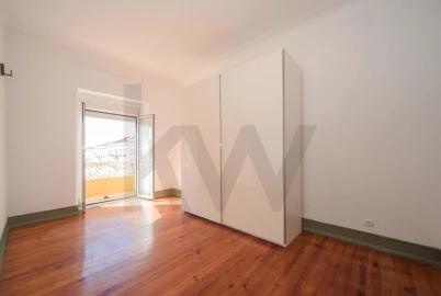 Apartamento T3 para Arrendamento em Areeiro
