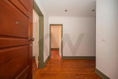 Apartamento T3 para Arrendamento em Areeiro