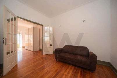 Apartamento T3 para Arrendamento em Areeiro