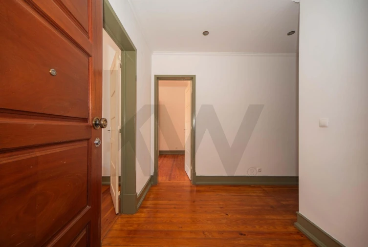 Apartamento T3 para Arrendamento em Areeiro Foto 5