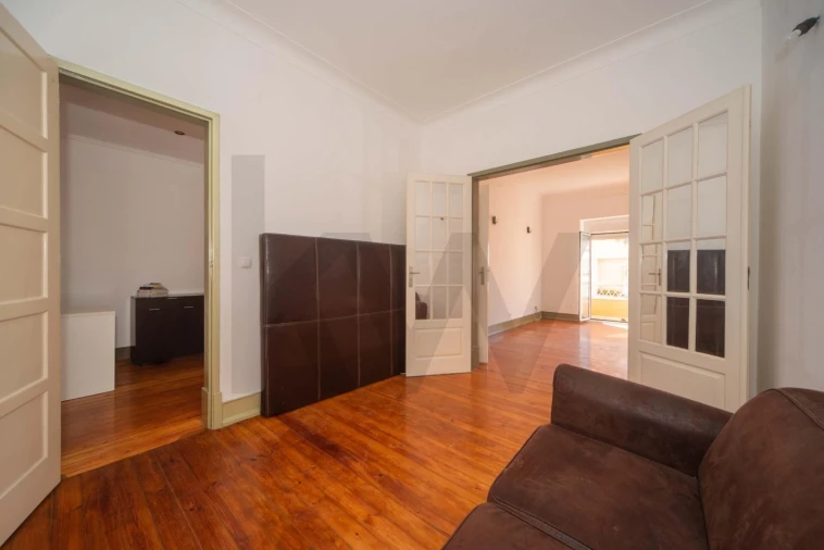 Apartamento T3 para Arrendamento em Areeiro Foto 15