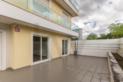 Apartamento T2 para Arrendamento em Oeiras e São Julião da Barra, Paço de Arcos e Caxias