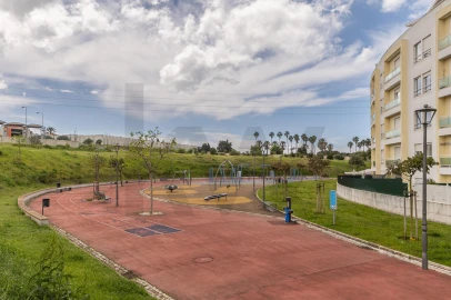 Apartamento T2 para Arrendamento em Oeiras e São Julião da Barra, Paço de Arcos e Caxias