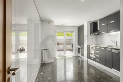 Apartamento T2 para Arrendamento em Oeiras e São Julião da Barra, Paço de Arcos e Caxias