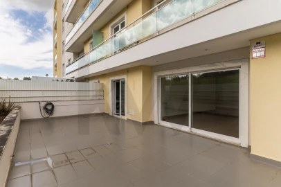 Apartamento T2 para Arrendamento em Oeiras e São Julião da Barra, Paço de Arcos e Caxias