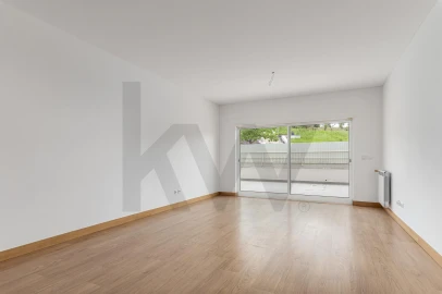 Apartamento T2 para Arrendamento em Oeiras e São Julião da Barra, Paço de Arcos e Caxias