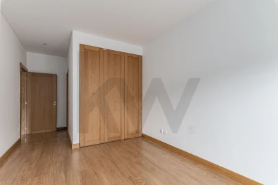 Apartamento T2 para Arrendamento em Oeiras e São Julião da Barra, Paço de Arcos e Caxias