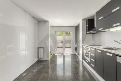 Apartamento T2 para Arrendamento em Oeiras e São Julião da Barra, Paço de Arcos e Caxias