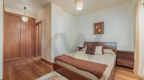 Apartamento T2 para Venda em Funchal (Se)