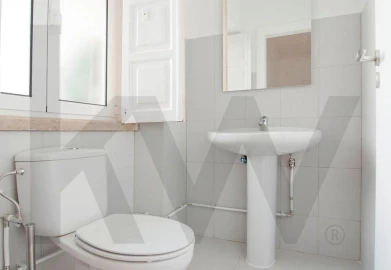 Apartamento T9 para Venda em Benfica