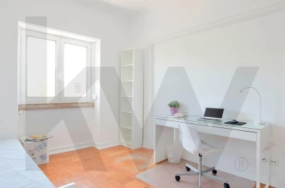 Apartamento T9 para Venda em Benfica