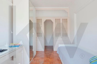 Apartamento T9 para Venda em Benfica