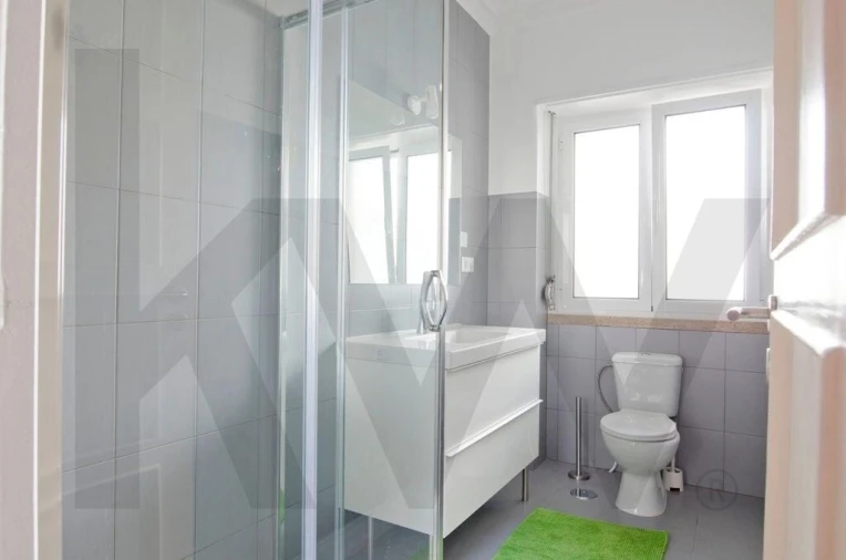 Apartamento T9 para Venda em Benfica Foto 30