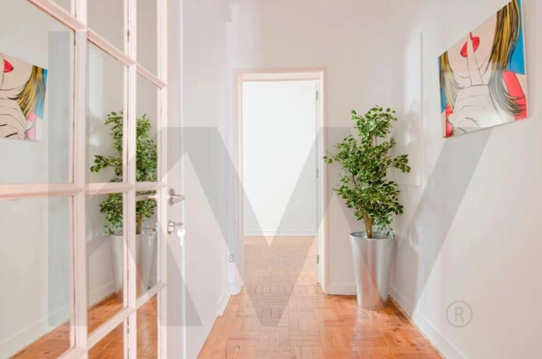 Apartamento T9 para Venda em Benfica Foto 24