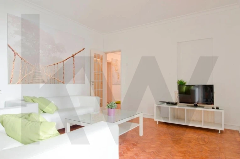 Apartamento T9 para Venda em Benfica Foto 3