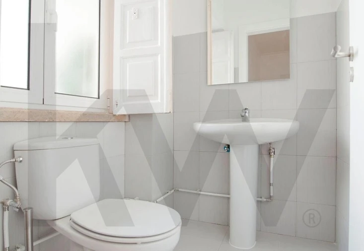 Apartamento T9 para Venda em Benfica Foto 28