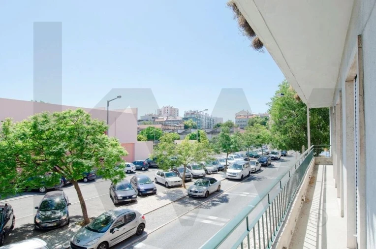 Apartamento T9 para Venda em Benfica Foto 16