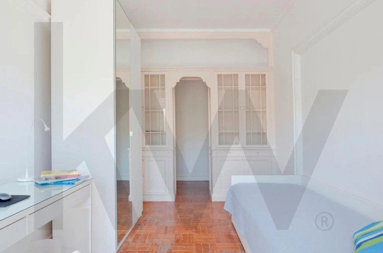 Apartamento T9 para Venda em Benfica Foto 15