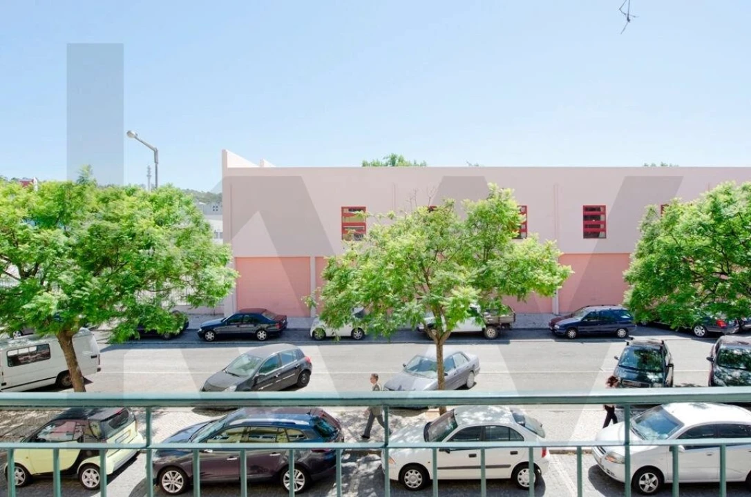 Apartamento T9 para Venda em Benfica Foto 12