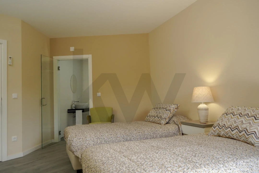 Moradia T6 para Venda em Moimenta da Serra e Vinhó Foto 11