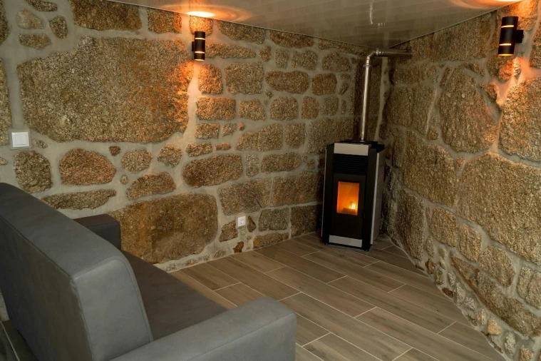 Moradia T6 para Venda em Moimenta da Serra e Vinhó Foto 26