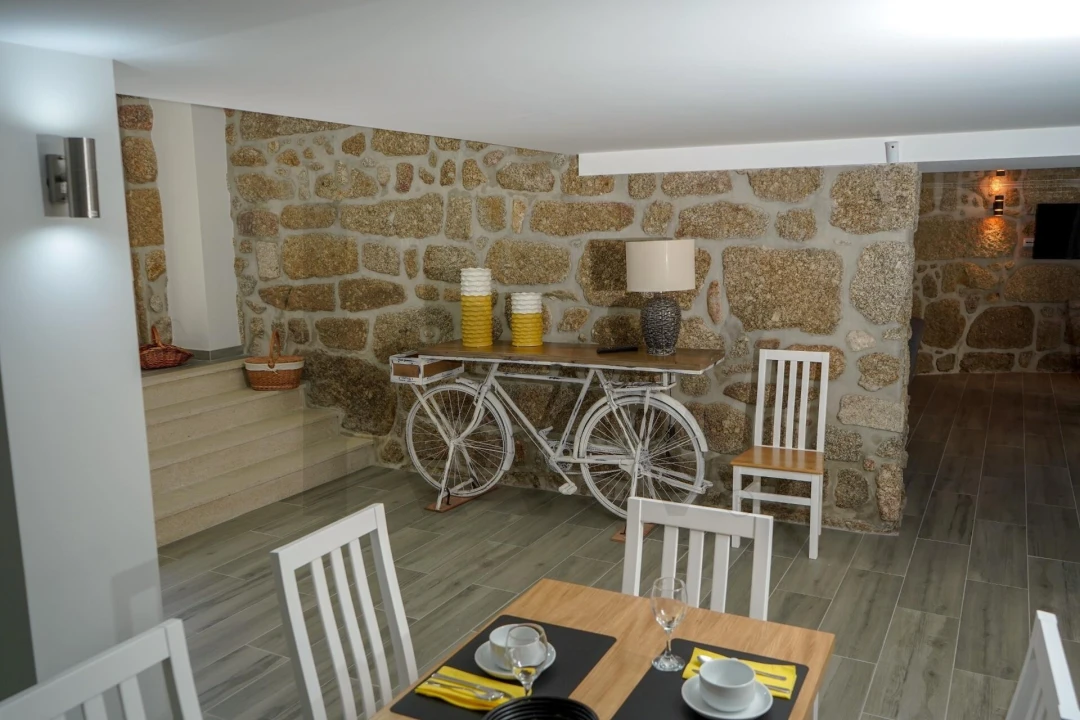 Moradia T6 para Venda em Moimenta da Serra e Vinhó Foto 18