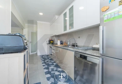Apartamento T2 para Venda em Loures