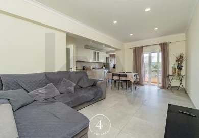 Apartamento T2 para Venda em Loures