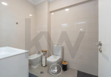 Apartamento T2 para Venda em Loures