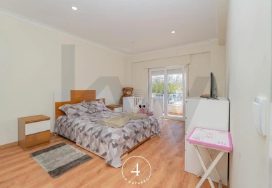 Apartamento T2 para Venda em Loures