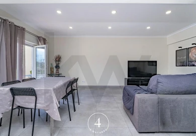 Apartamento T2 para Venda em Loures