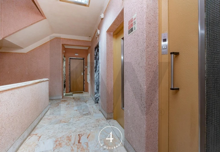 Apartamento T2 para Venda em Loures Foto 24