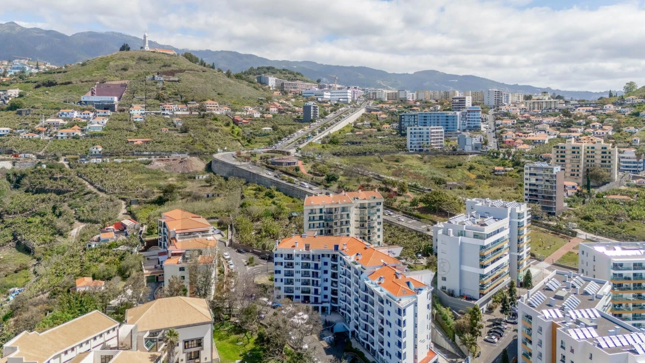 Apartamento T3 para Venda em São Martinho Foto 59