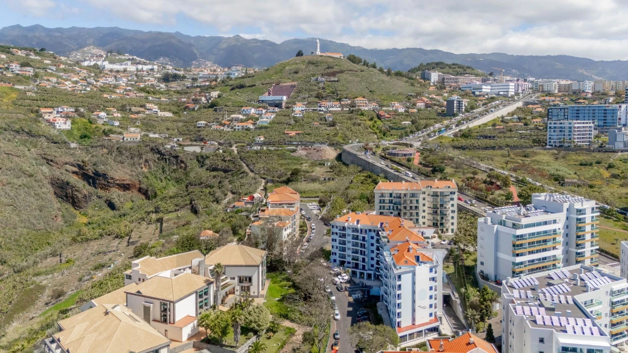 Apartamento T3 para Venda em São Martinho Foto 51