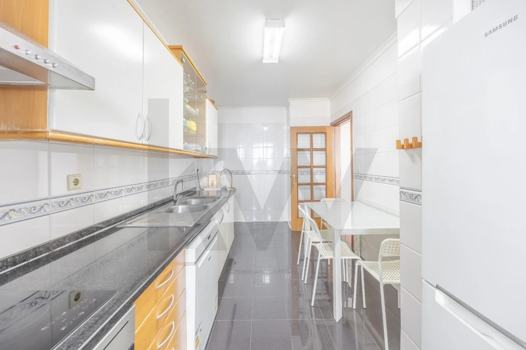 Apartamento T3 para Venda em São Martinho Foto 9
