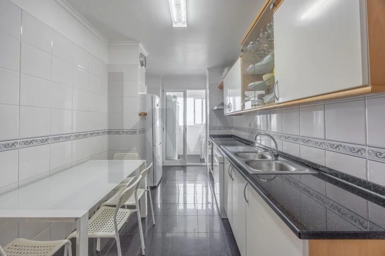 Apartamento T3 para Venda em São Martinho Foto 8