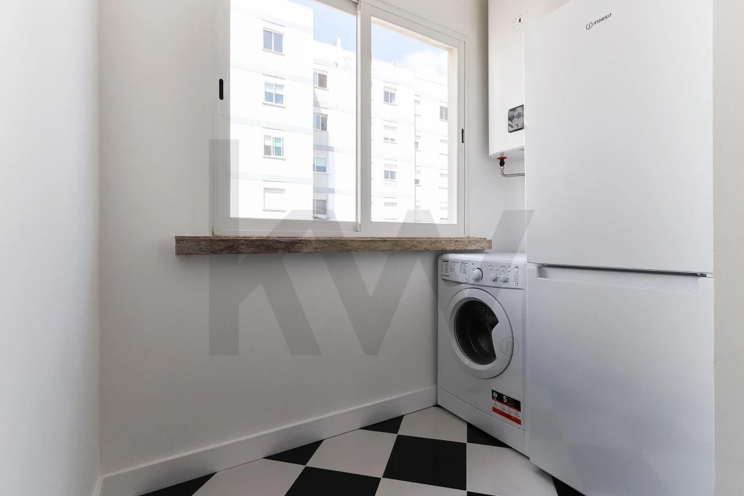 Apartamento T2 para Arrendamento em Algés, Linda-A-Velha e Cruz Quebrada-Dafundo Foto 8
