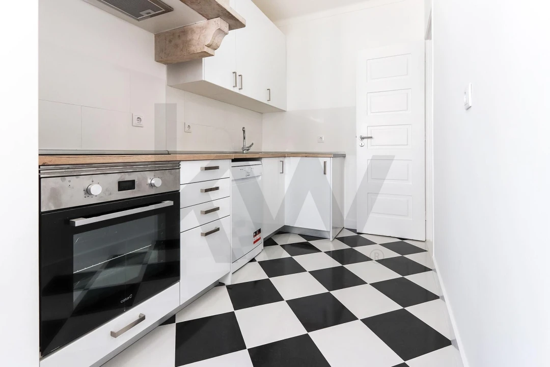 Apartamento T2 para Arrendamento em Algés, Linda-A-Velha e Cruz Quebrada-Dafundo Foto 9