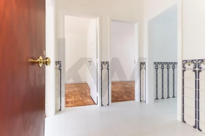 Apartamento T2 para Arrendamento em Algés, Linda-A-Velha e Cruz Quebrada-Dafundo