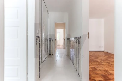 Apartamento T2 para Arrendamento em Algés, Linda-A-Velha e Cruz Quebrada-Dafundo