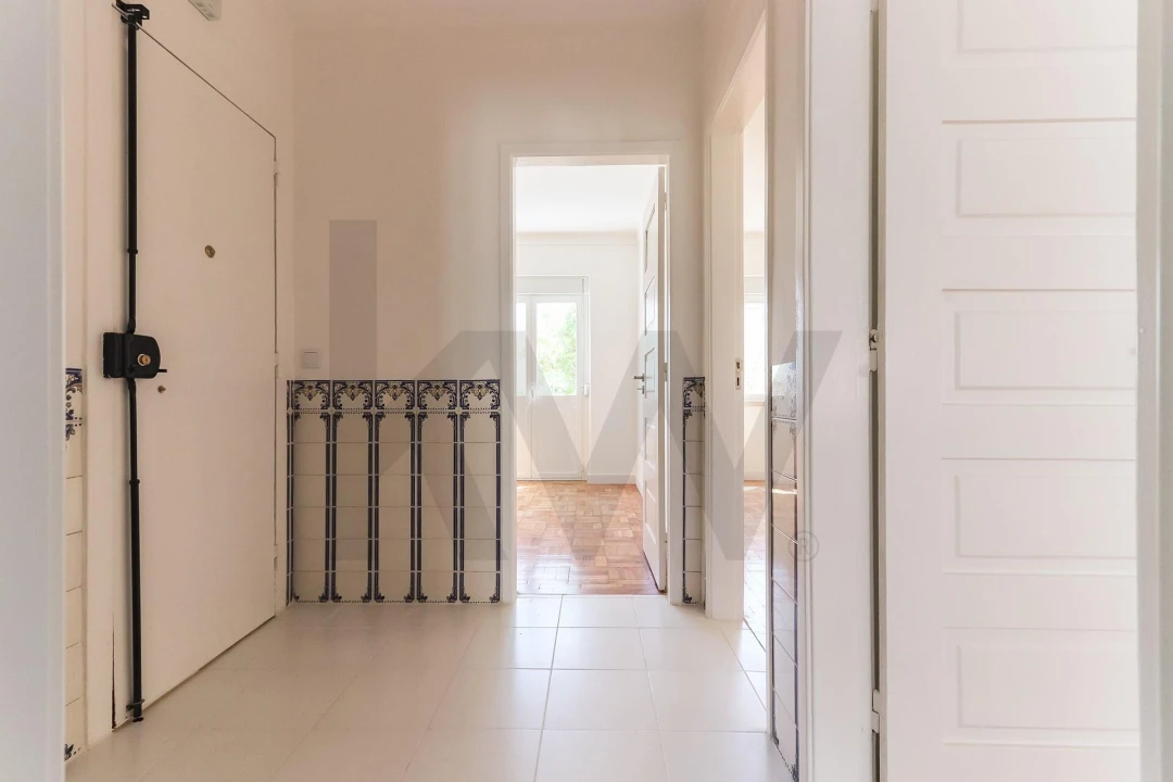 Apartamento T2 para Arrendamento em Algés, Linda-A-Velha e Cruz Quebrada-Dafundo Foto 14