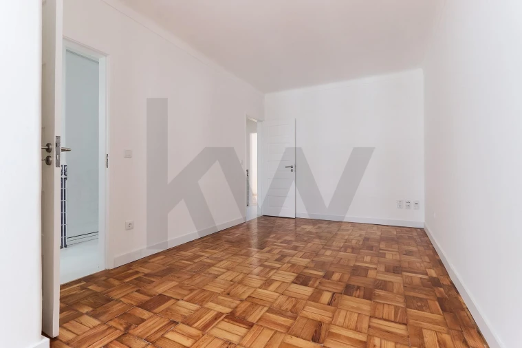 Apartamento T2 para Arrendamento em Algés, Linda-A-Velha e Cruz Quebrada-Dafundo Foto 12