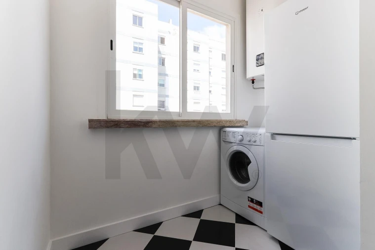Apartamento T2 para Arrendamento em Algés, Linda-A-Velha e Cruz Quebrada-Dafundo Foto 8