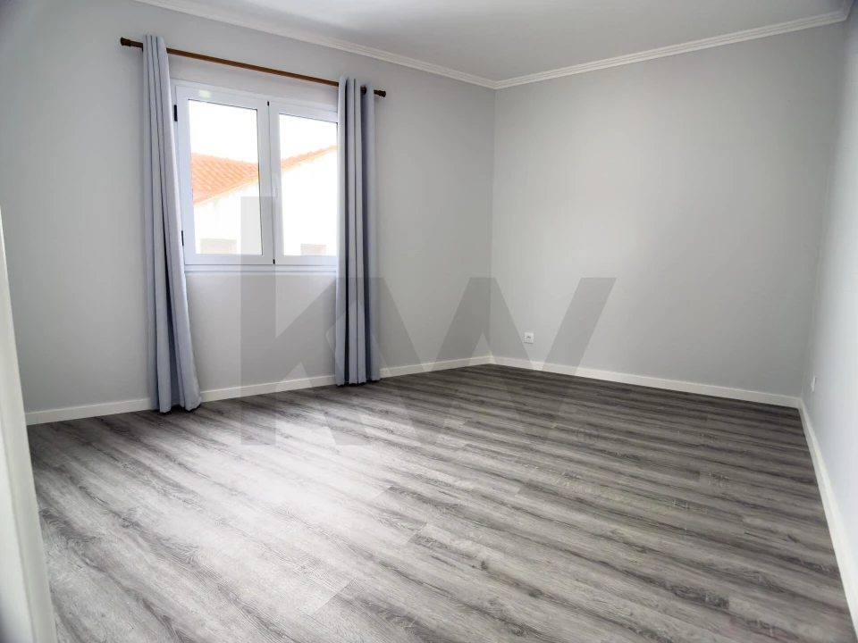 Apartamento T2 para Venda em Rabo de Peixe Foto 19